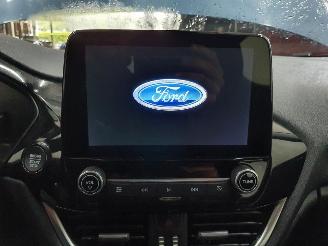 Ford Fiesta 1.0 EcoBoost Titanium picture 9