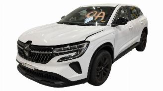 Salvage car Renault Austral Micro Hybrid 2021/12