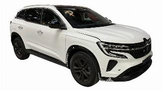 Salvage car Renault Austral  2021/12