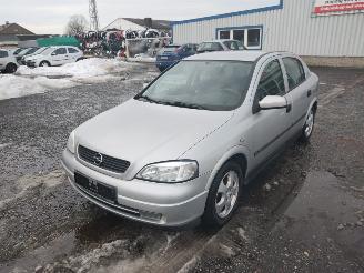 Uttjänta bilar auto Opel Astra G 1.6 Zilver Z147 Onderdelen X16XEL Motor 1999/10