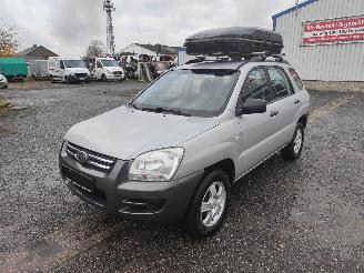 Kia Sportage 2.0 2WD Zilver S6 Onderdelen G4GC Motor picture 1