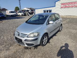 krockskadad bil auto Volkswagen Golf plus 1.4 16V Zilver LA7W Onderdelen BCA Motor 2005/4