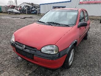 krockskadad bil auto Opel Corsa 1.2 1997/4
