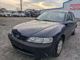 Uttjänta bilar auto Opel Vectra 1.6 1999/2