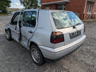 Volkswagen Golf 1.6 picture 7