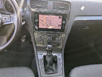 Volkswagen Golf 1.0 TSI picture 12