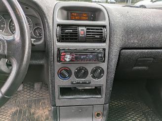 Opel Astra 1.7 CDTI picture 11