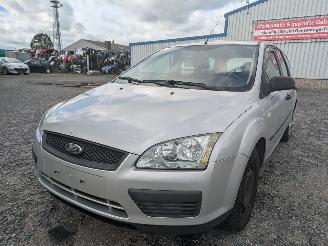 Vrakbiler auto Ford Focus 1.8 2007/2
