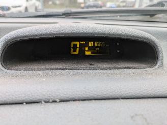 Renault Twingo 1.2 picture 13