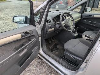 Opel Zafira 1.9 CDTI picture 9