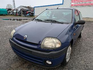 Uttjänta bilar auto Renault Clio 1.2 1999/11
