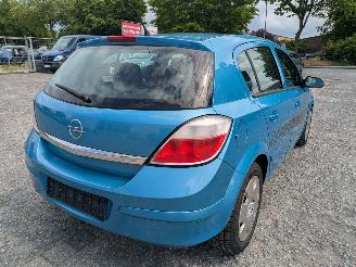 Opel Astra 1.6 picture 5