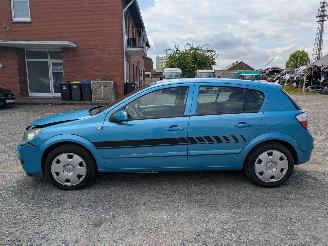 Opel Astra 1.6 picture 8