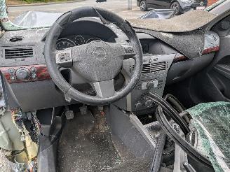 Opel Astra 1.8 picture 9