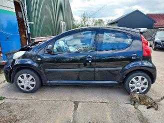 Salvage car Peugeot 107  2009/9
