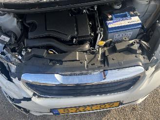 Peugeot 108  picture 25