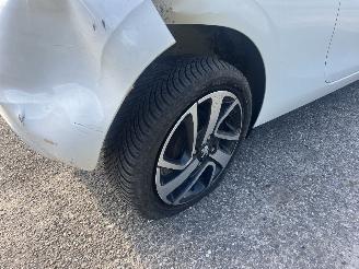 Peugeot 108  picture 20