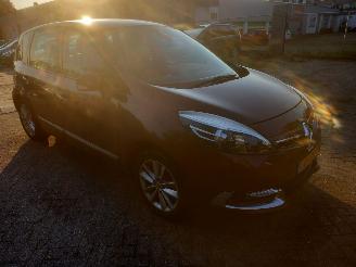 Renault Scenic 1.2 TCE PRIVILEGE picture 3