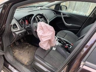 Opel Astra 1.4 COSMO picture 17