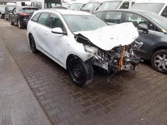 Vrakbiler auto Kia Cee d Ceed Sportswagon (CDF), Combi 5-drs, 2018 1.6 CRDi 16V 115 Eco-Dynamics+ 2024/0