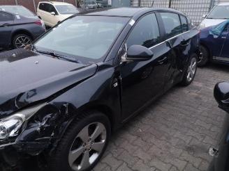 Chevrolet Cruze Cruze (305), Hatchback, 2010 / 2015 1.8 16V VVT picture 3