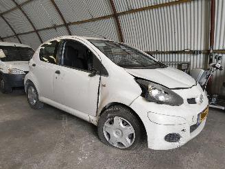 Vrakbiler auto Toyota Aygo 1.0-12V Now 2012/1