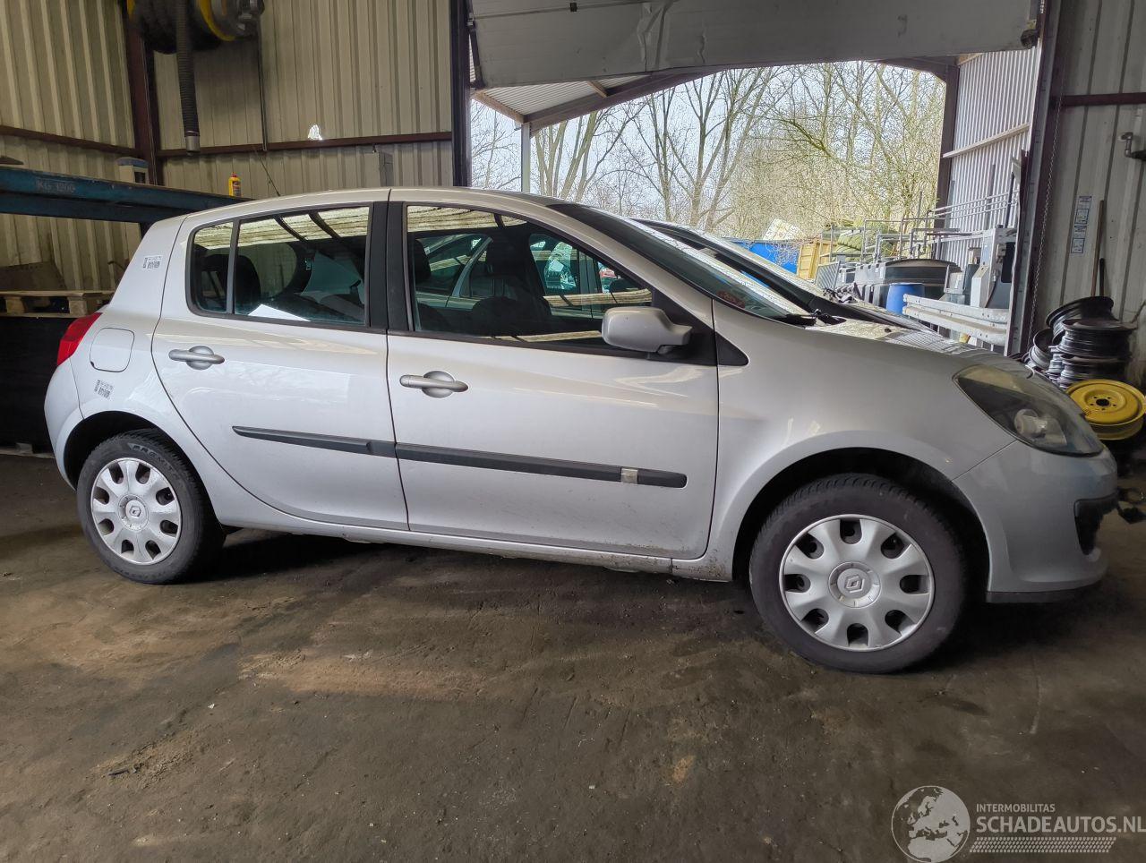 Renault Clio 1.2-16V Dynamique Comfort