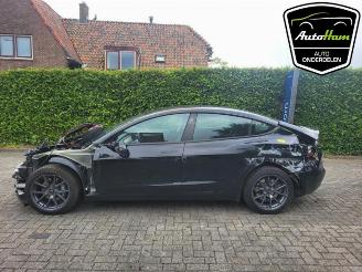 Salvage car Tesla Model 3  2022