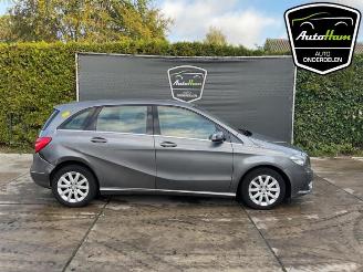 demontáž osobní automobily Mercedes B-klasse B (W246), Hatchback, 2011 / 2018 1.6 B-180 BlueEFFICIENCY Turbo 16V 2012/11