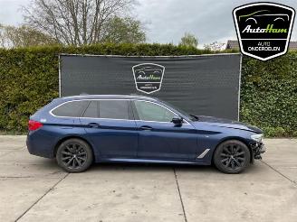 Vrakbiler auto BMW 5-serie 5 serie Touring (G31), Combi, 2017 520i 2.0 TwinPower Turbo 16V 2019/4