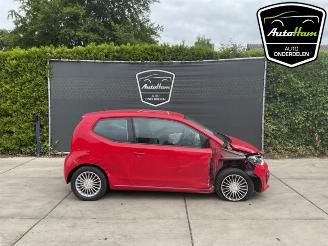 Vrakbiler auto Volkswagen Up! Up! (121), Hatchback, 2011 1.0 12V 75 2013/4