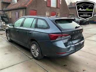 Skoda Octavia Octavia Combi (NXAC), Combi 5-drs, 2019 1.0 TSI e-TEC 12V picture 8