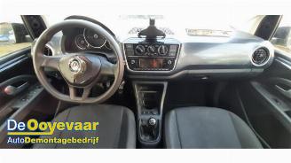 Volkswagen Up! Up! (121), Hatchback, 2011 1.0 12V 60 picture 2