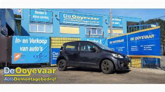 Vrakbiler auto Volkswagen Up! Up! (121), Hatchback, 2011 1.0 12V 60 2018/1