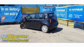 Vrakbiler auto Volkswagen Up! Up! (121), Hatchback, 2011 1.0 12V 60 2012/6
