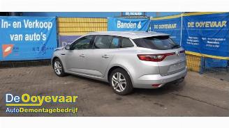 Vrakbiler auto Renault Mégane Megane IV Estate (RFBK), Combi 5-drs, 2016 1.5 Energy dCi 110 2017/8