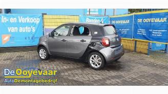 rozbiórka samochody osobowe Smart Forfour Forfour (453), Hatchback 5-drs, 2014 1.0 12V 2017/3