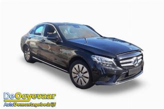 Coche siniestrado Mercedes C-klasse C (W205), Sedan, 2013 / 2021 C-300 e 2.0 16V 4-Matic 2020/11