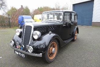 damaged passenger cars Standard Light Twelve oldtimer met NL kenteken unieke auto 1936/2