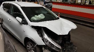 Kia Cee d Cee\'d Sportswagon 1.4 CVVT picture 2