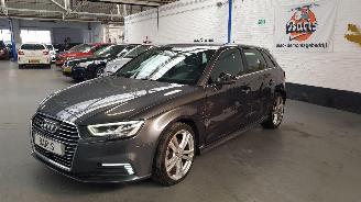 Unfallwagen Audi A3 1.4 TFSI 16V 40 E-TRON  4DRS HYBRIDE BENZ 1.395CC 150KW 204PK 2020/3