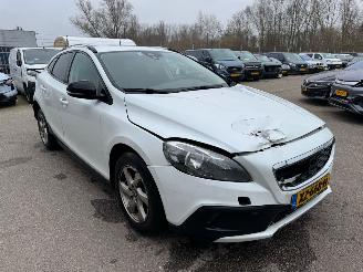 Volvo V-40 Cross Country 1.6 D2 AUTOMAAT Kinetic BJ 2013 281.385 KM picture 1