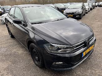 Vaurioauto  passenger cars Volkswagen Polo 1.0 TSI 5DRS AIRCO BJ 2018 2018/3