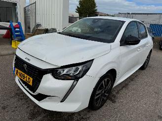 Uttjänta bilar auto Peugeot 208 1.2  PureTech Allure Pack BJ 2022 32.596 KM 2022/9