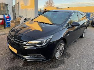 Damaged car Opel Astra 1.4 TURBO AUTOMAAT Online Edition 2017/9