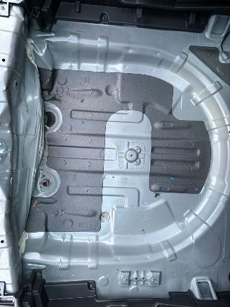 krockskadad bil auto Kia Sportage 1.6 T-GDi Hybrid DynamicLine 2022/9