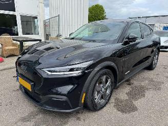 skadebil auto Ford Mustang Mach-e Ford Mustang Mach-E RWD 75 kWh 2021/5