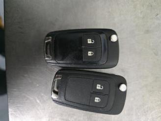 Vrakbiler auto Opel Corsa Corsa E, Hatchback, 2014 1.4 16V 2015/5