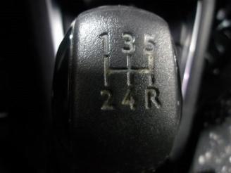 Peugeot 208  picture 40