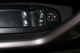 Peugeot 2008 2008 (CU), MPV, 2013 / 2019 1.2 Vti 12V PureTech 82 picture 27